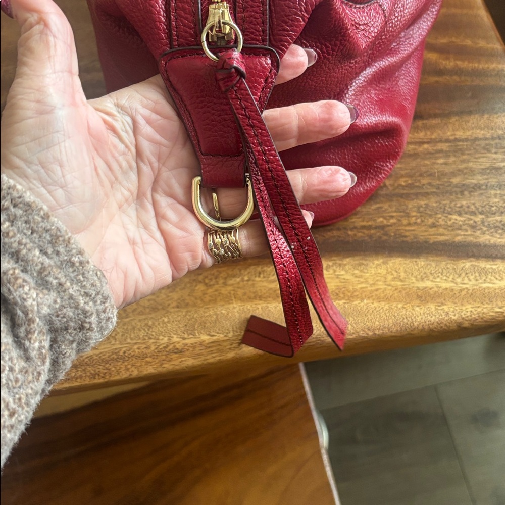 Gucci Red Leather Shoulder Bag - Picture 3 of 10